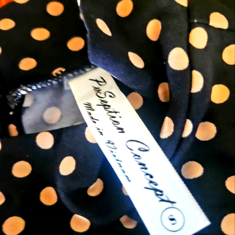 PerSeption Concecpt Woman shirt Polkadot. Tan and Black. Size L. New Tags on